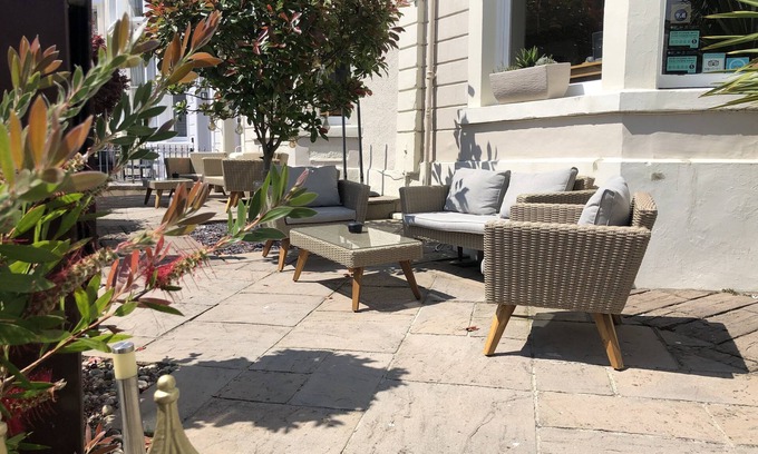 Llandudno Bed & Breakfast | Lynton House