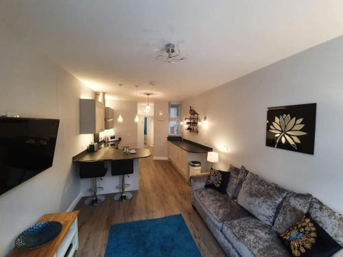 Lynton Apartment | Lynton old town, Central ground floor 1 bed apart.