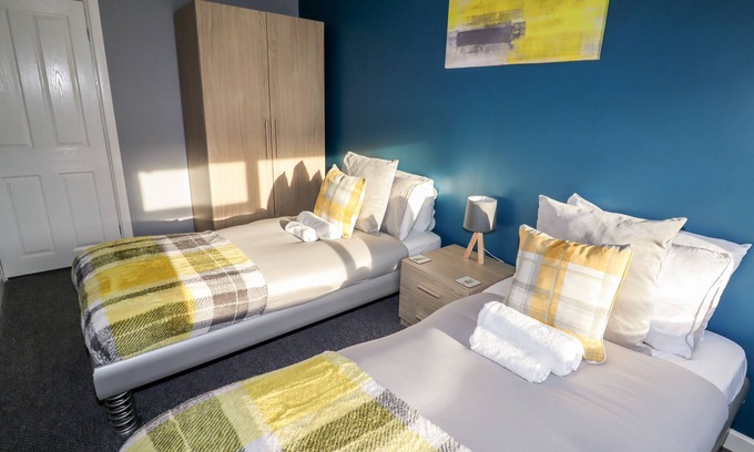 Freckleton Cottage | LYTHAM PLACE, family friendly, country holiday cottage in Freckleton