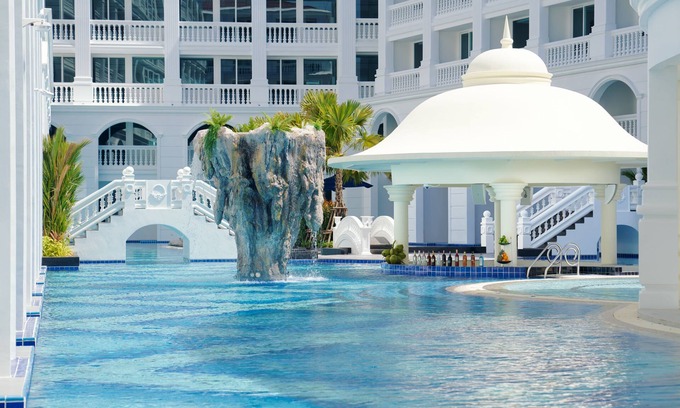 Patong Hotel | Mövenpick Myth Hotel Patong Phuket