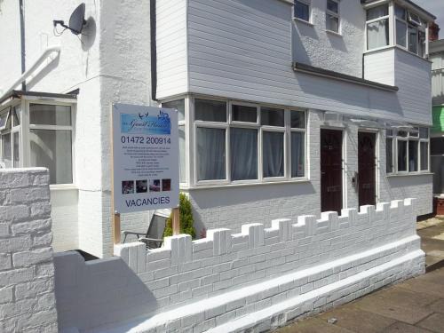 Cleethorpes Bed & Breakfast | M and J Guest House
