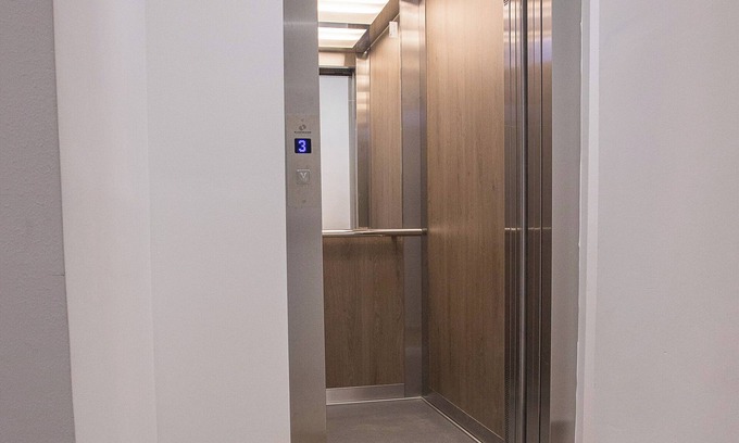 Vozdovac Apartment | M Corner