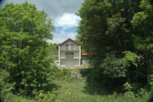 Krasno Polje House | M & J