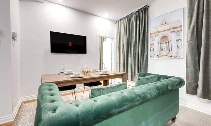 Milton Park Apartment | M11 | Boulevard Suites:Cozy 2-BR in DT Montreal 2C
