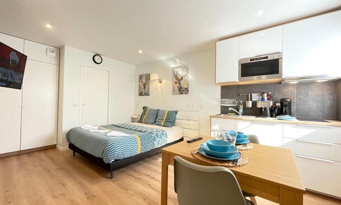 Quartier Centre Ville Apartment | M4 Coeur Massy RER BC 600m - Orly20 min