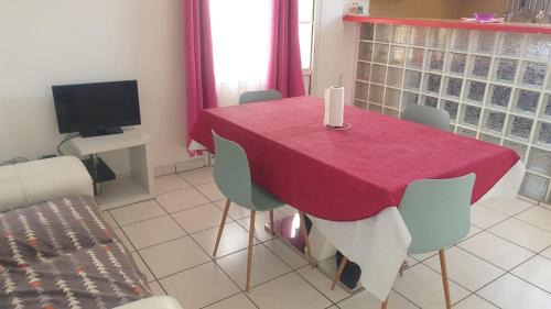 Pointe-Noire Apartment | Maévilla