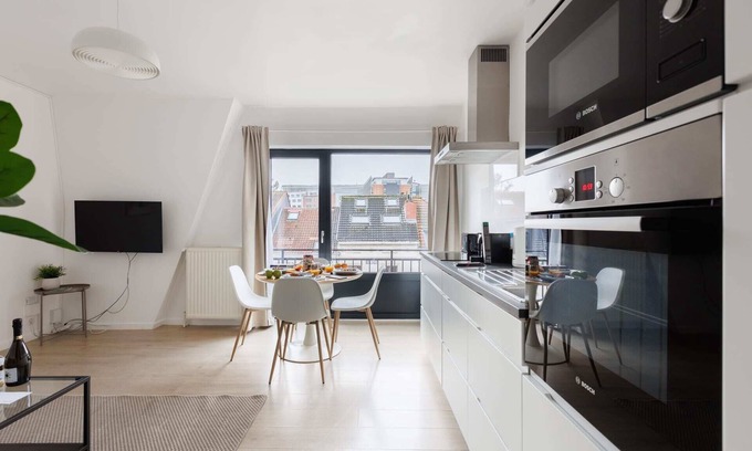 Wijk van de Squares Apartment | MA - Leopold III - One Bedroom Apartment, Sleeps 4