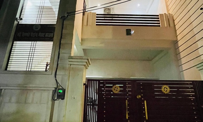 Faizabad House | maa vaishno paying guest house