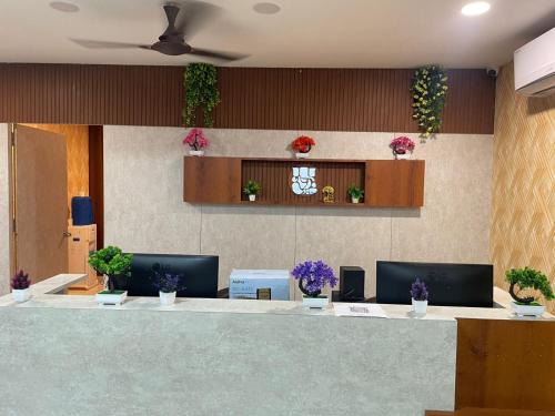 Hyderabad Hotel | Maalyasa Hotel and Suites