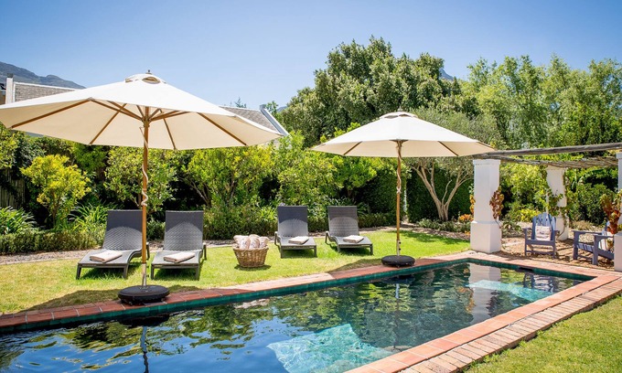 Franschhoek Bed & Breakfast | Macaron Boutique Guest House