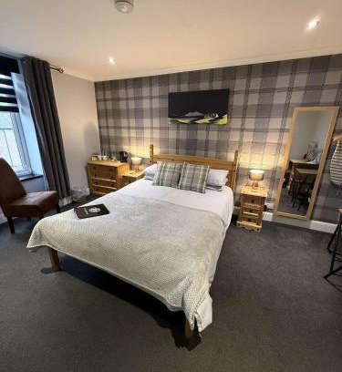 Wick Bed & Breakfast | MacArthur House Bed & Breakfast NC500