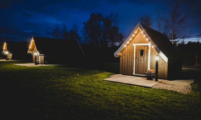 Nairn Cabin | Macbeth's Hillock