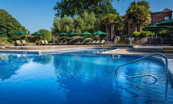 New Forest District Hotel | Macdonald Elmers Court Hotel