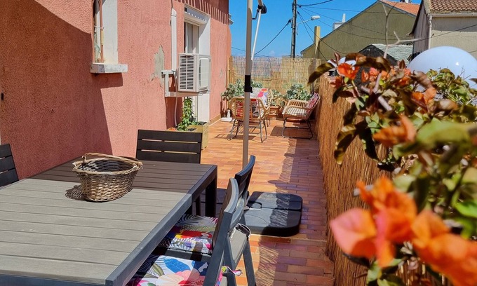 Rogliano Apartment | Macinaggio apartment 100m2, 2 terraces, 3 bedrooms close to shops and sea.
