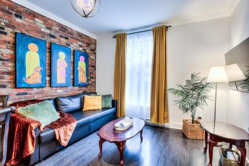 Downtown Montreal Apartment | Mackay Street Downtown - Bell Center, Nightlife, & Metro at your doorstep!