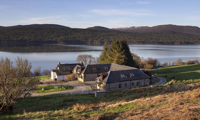 Killichonan Cottage | MACKINTOSH, pet friendly in Kinloch Rannoch