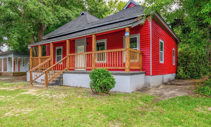 Macon Cottage | Macon Cottage w/Porch - 2 Mi to Downtown!