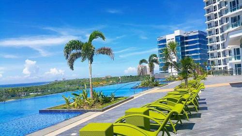 Lapu-Lapu Apartment | Mactan Airport view with Beach Condominuim