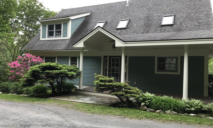 Waitsfield House | Mad River Valley - Beautiful 4 BR home with stunning views of slopes