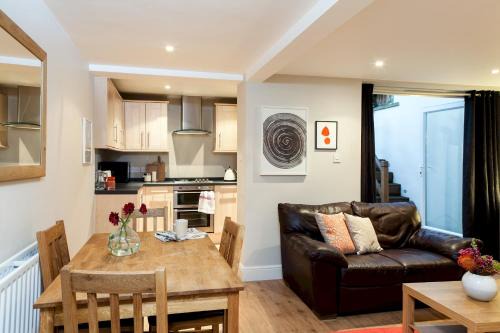 Balham Apartment | Madison Hill - Fernlea Garden 2 - One bedroom home
