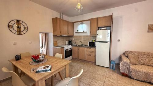 Leonidio Apartment | Madou house