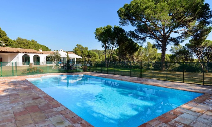 Tossa de Mar Villa | Madroños by Danlux Invest. Rustic house whith big garden and pool