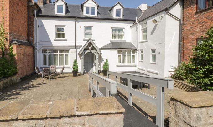Saint Asaph House | Maes Elwy