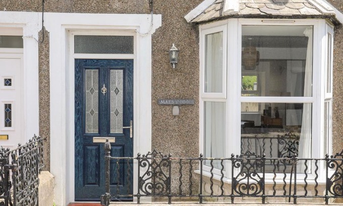 Nefyn House | Maes Y Ddol