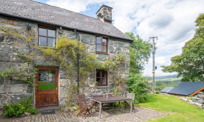 Ganllwyd House | Maesgwm Farm Cottage