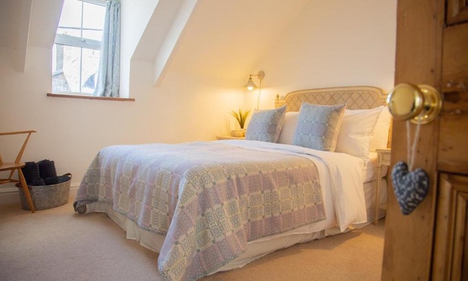 Newport House | Maesgwyn