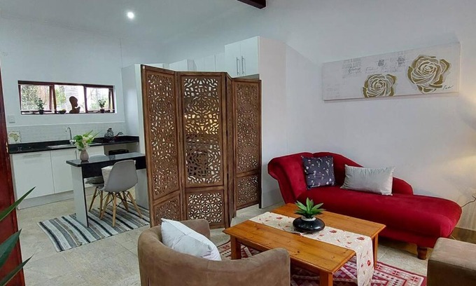 Beacon Bay House | MaeStorm GardensAfrican apartement