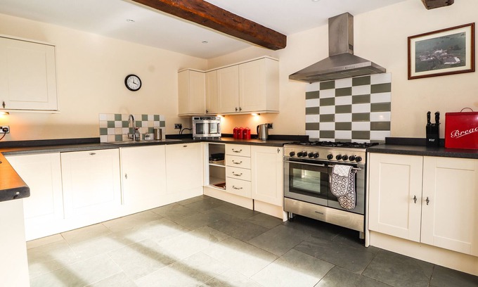 Ruthin Cottage | Maestyddyn Farm House