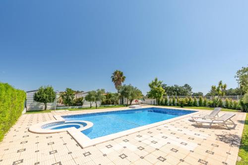 Palhais House | Magalhães Village by LovelyStay