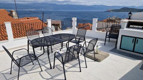 Vrbnik House | Magdalena