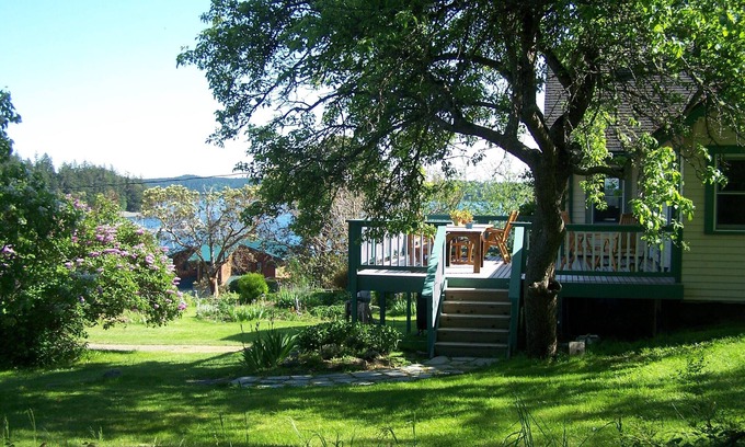Deer Harbor House | Maggie's Manor: STARTING AT $199 1-4 Bedroom Waterfront Island Home. View!View!
