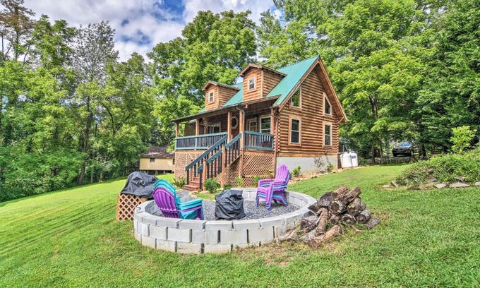Maggie Valley House | Maggie Valley Family Cabin with Porch and Fire Pit!