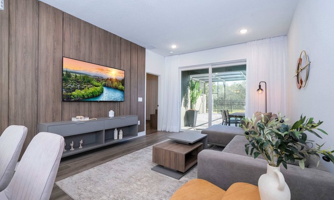 West Kissimmee Villa | Magical Disney Stay, Modern and Themed Decor