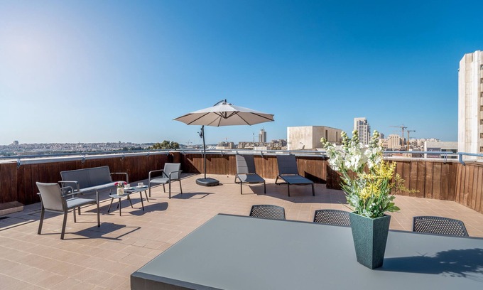 Nachlaot Apartment | Magical Penthouse Center Jerusalem