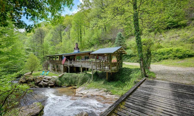 Franklin House | Magical Smoky Mountain Cabin Rental with Waterfall!