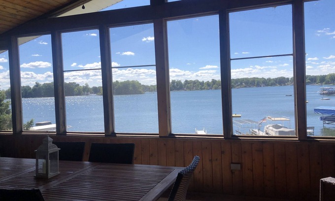 Sister Lakes House | Magician Lake Life at its best!
