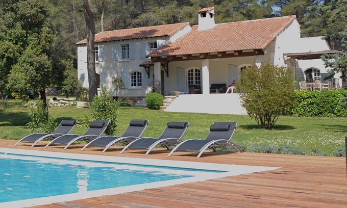 Tarascon Villa | Magnificent Bastide in the heart of alpilles, quiet absolute, exceptional position, private Tennis, Swimming pool warmed 7 rooms 4 bathrooms