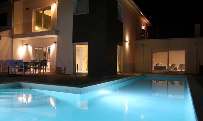 Sao Jacinto Villa | Magnificent beach house, 12.5m private pool, barbecue, private outdoor space!