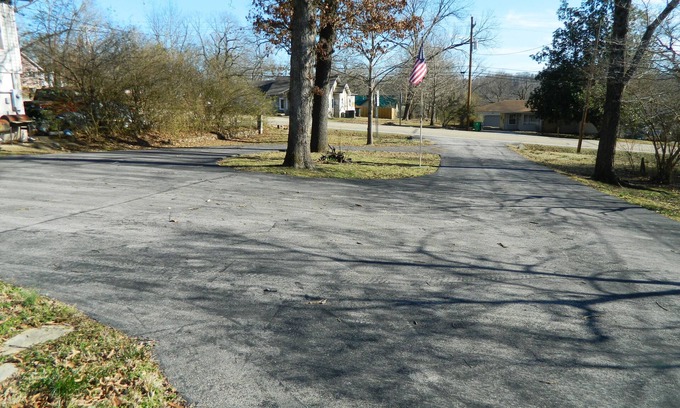 Flippin House | Magnificent bluff view of the White River, sunsets, and wildlife.