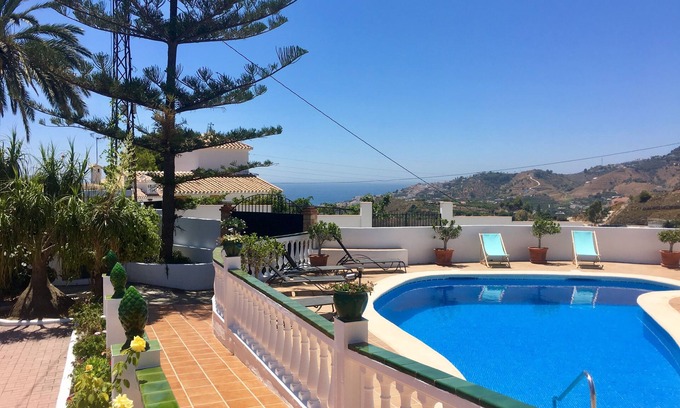 Nerja Cottage | Magnificent country house with private pool just 2 km from the center of Nerja