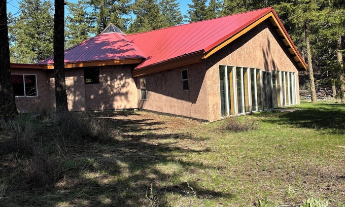 Malaga House | Magnificent Mountain Retreat.nHundreds of secluded acres to roam.nPet friendly
