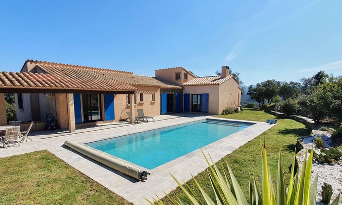 Maureillas-Las-Illas Villa | Magnificent pool villa between sea and mountains