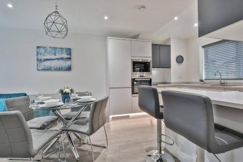 Sheffield House | Magnificent, Renovated Whole House With Garden