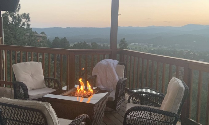 Ruidoso House | Magnificent Sierra Blanca VIEWS!