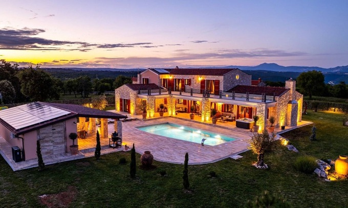 Hrboki Villa | Magnificent Villa Antea with swimming pool, sauna and jacuzzi