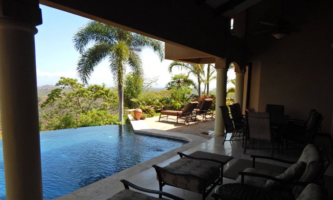 Coco House | Magnificent Villa and Incredible Ocean Views